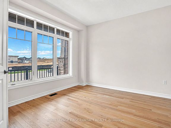 4th image of 1080 Wickham Rd