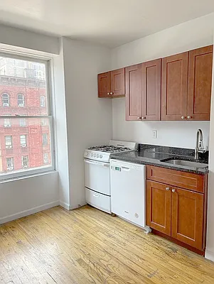 Rented by AJ Clarke | media 27