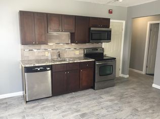 375 Lonsdale Ave #2F, Pawtucket, RI 02860