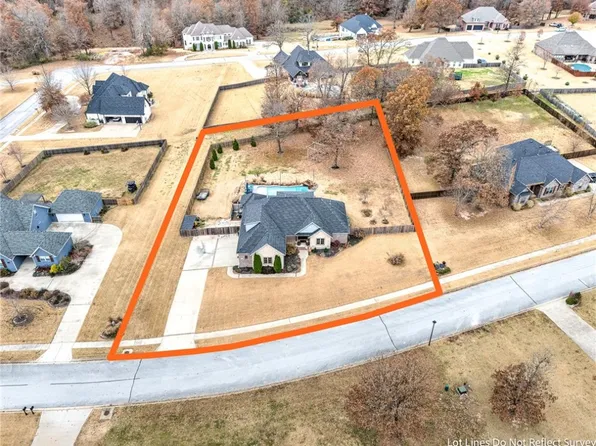 315 S Forest Glen Way, Fayetteville, AR 72704
