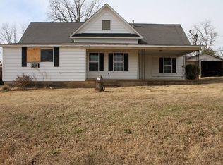 502 Avenue 3 SE, Atkins, AR 72823