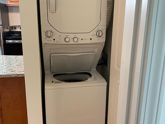 3rd image of 2448 Forest Dr #202