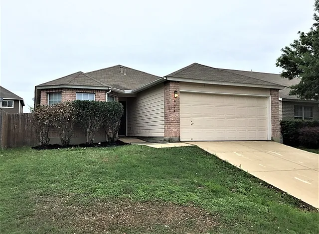 3 bed, 2.0 bath, 1700 sqft, $1,795 — Photo 1