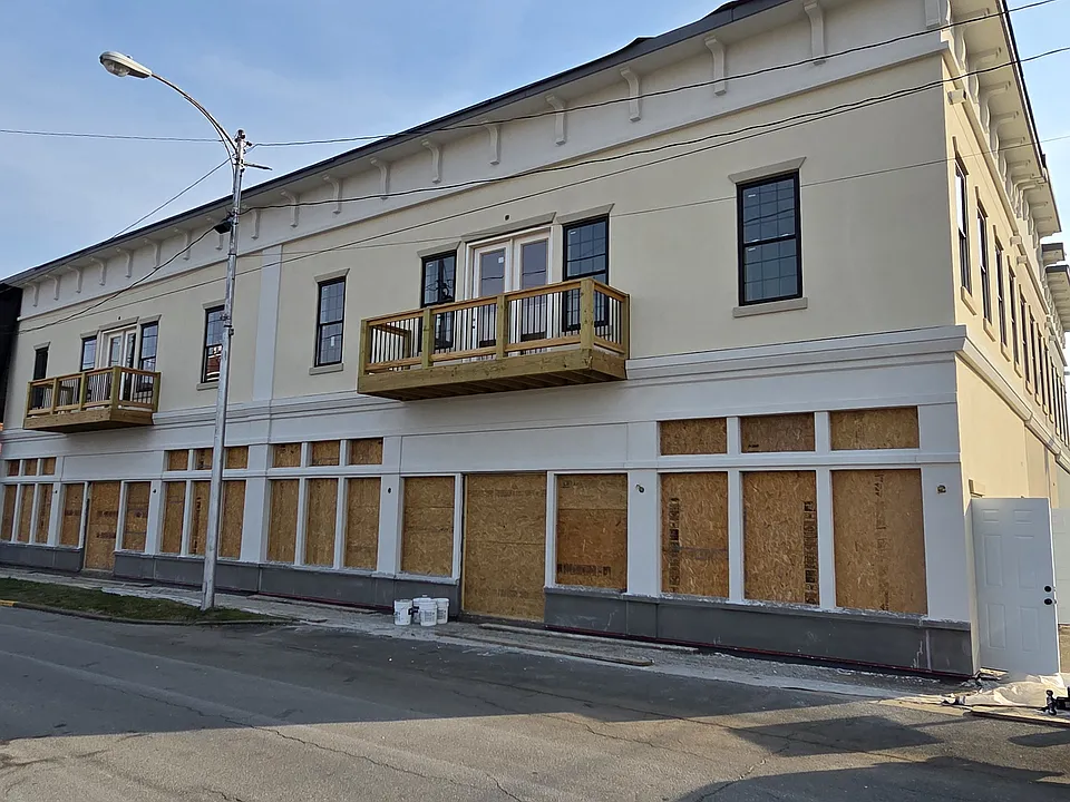 420 E E St #5
