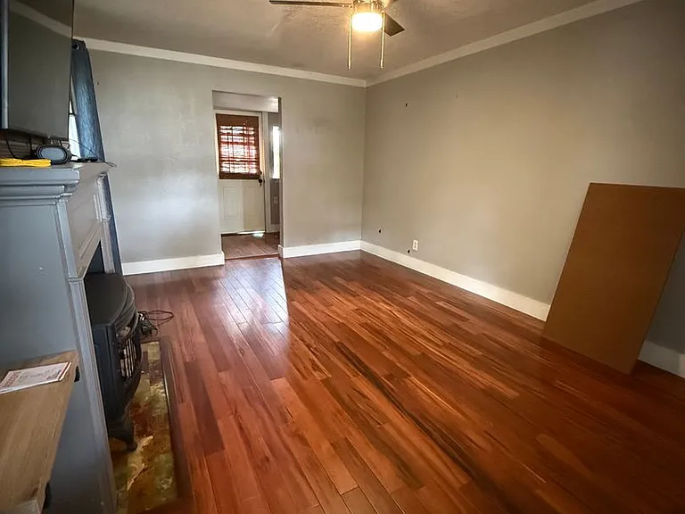 514 Dakota St — Photo 2