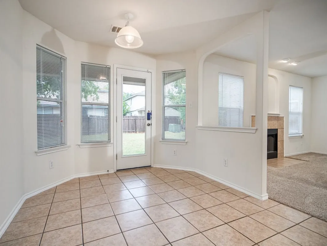 415 Diana Drive Converse TX 78109 — Photo 4