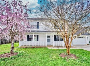 3 Appalachian Ln, Mauldin, SC 29662
