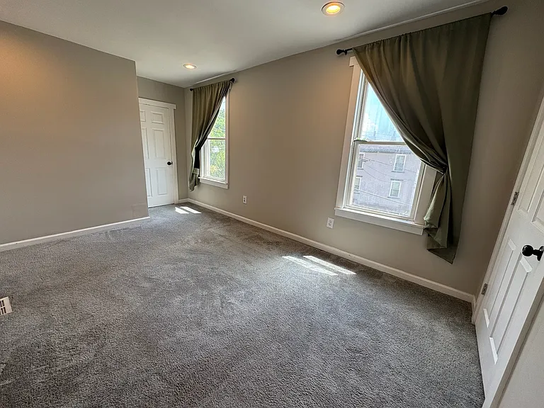 5029 Norwood Ave — Photo 34