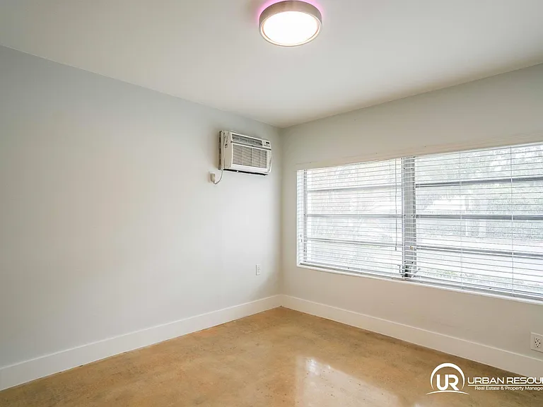 475 S Shore Dr — Photo 14