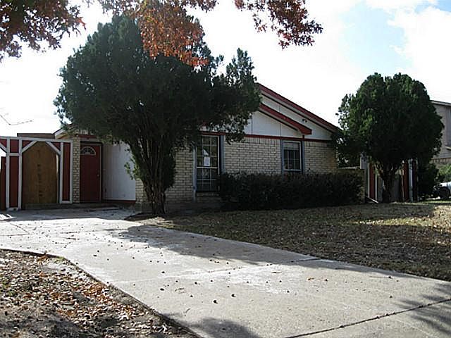 1st image of 521 Curts Dr