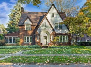 427 Crescent Dr, Erie, PA 16505