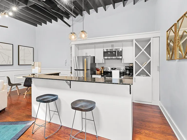 343 King St #C — Photo 6