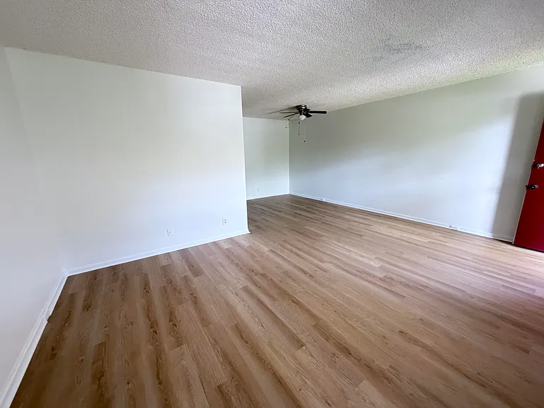 100 SW 132nd Way #303K — Photo 7