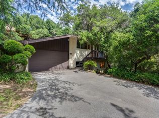 1052 Pine Oak Ln, Pasadena, CA 91105