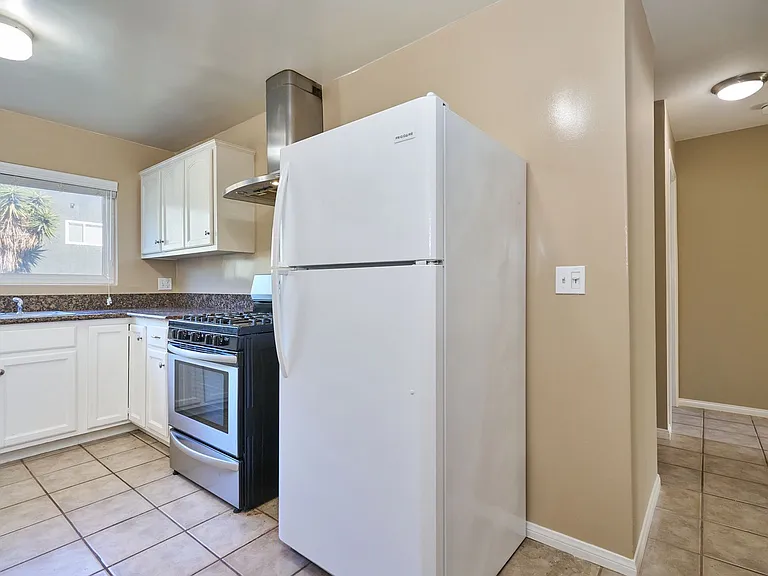 301 Carnelian St — Photo 11