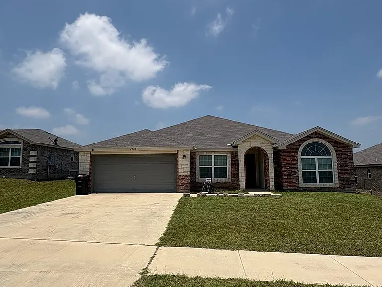 6705 Black Springs Dr — Photo 1