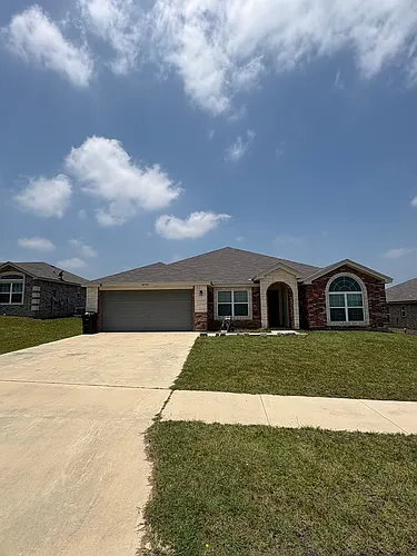 6705 Black Springs Dr Photo 1