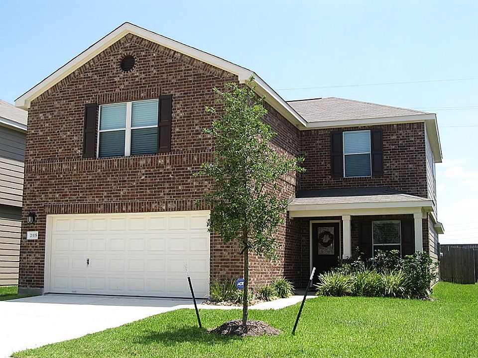 WELCOME HOME! With landscaped front yard, this impressive home is located in the sought Vineyard Meadow subdivision. It's vantage point is unbeatable!