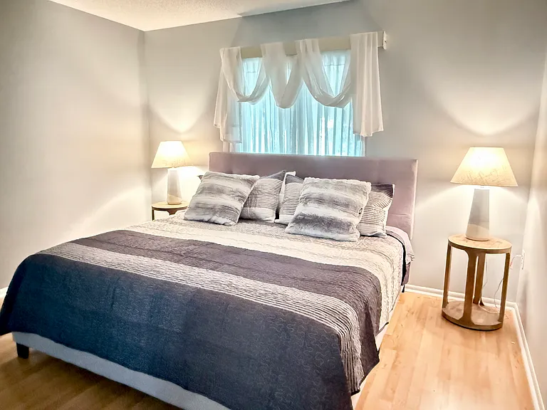 709 Hickory Ln — Photo 11