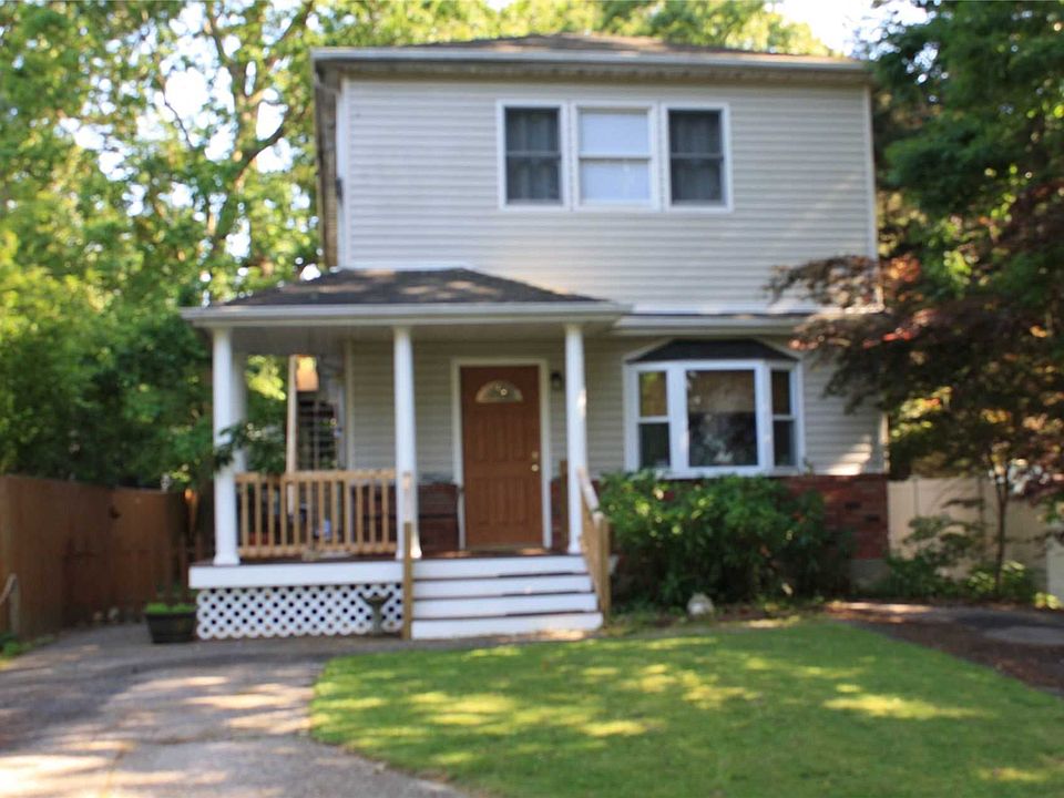 1st image of 20 Oak St