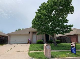 7002 Rovato Dr, Arlington, TX 76001