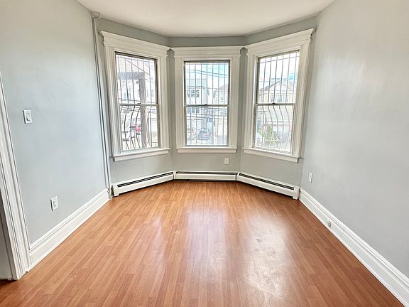 3rd image of 169 Johnson Ave #1A