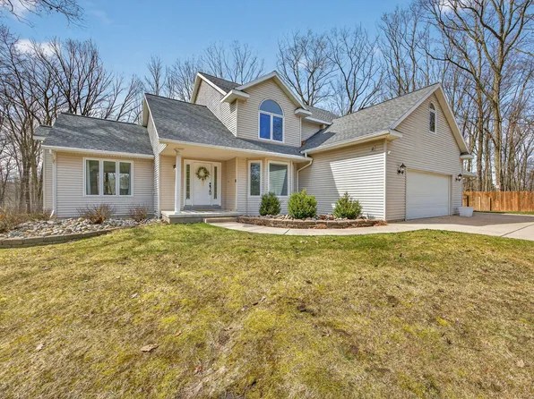14991 Tomahawk Ln, Big Rapids, MI 49307
