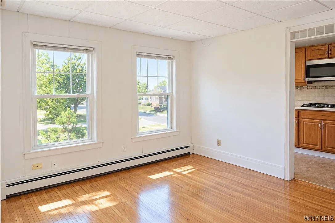 1 bed, 1.0 bath, 550 sqft, $975 — Photo 3