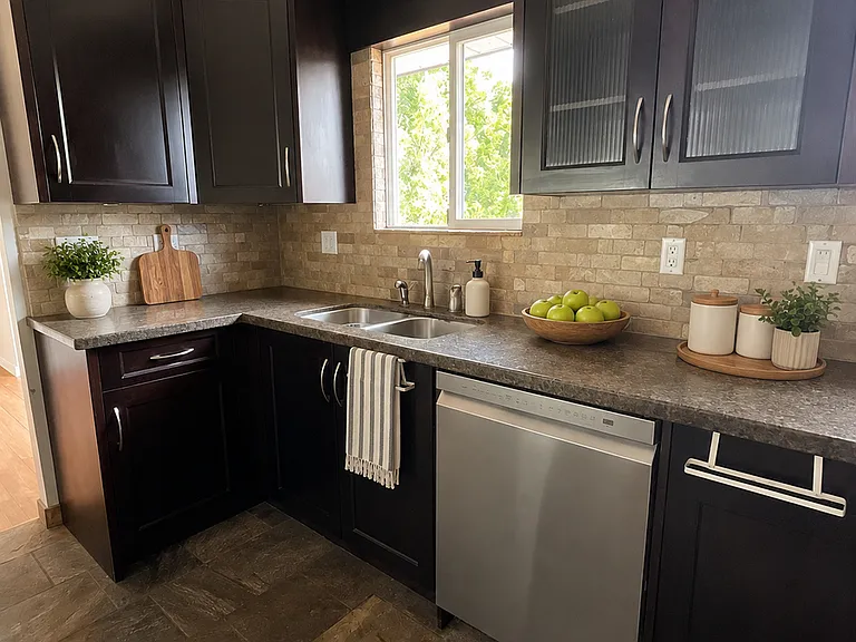 8174 Waxberry Cres — Photo 4