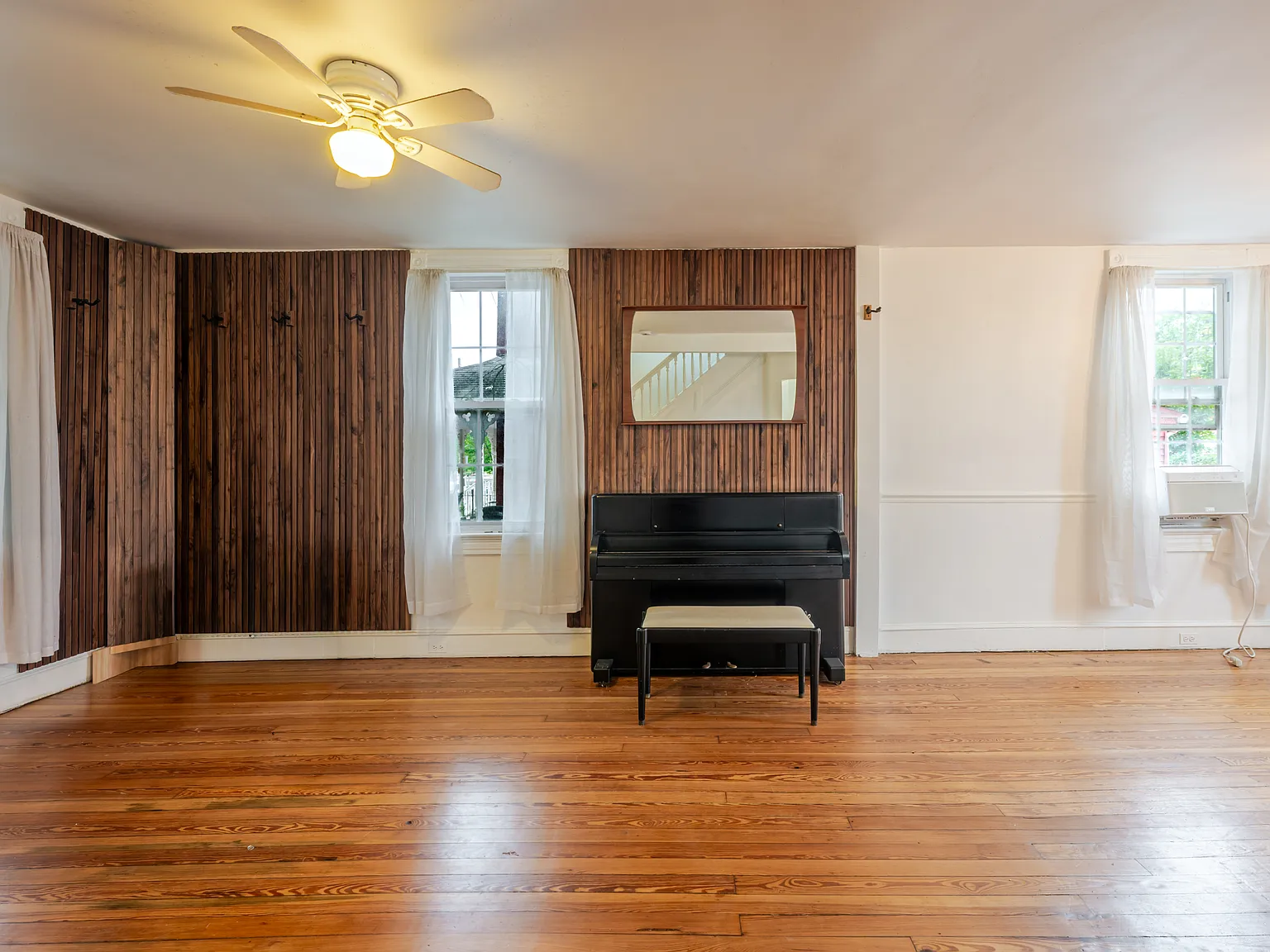 3 bed, 1800 sqft, $3,250 — Photo 3