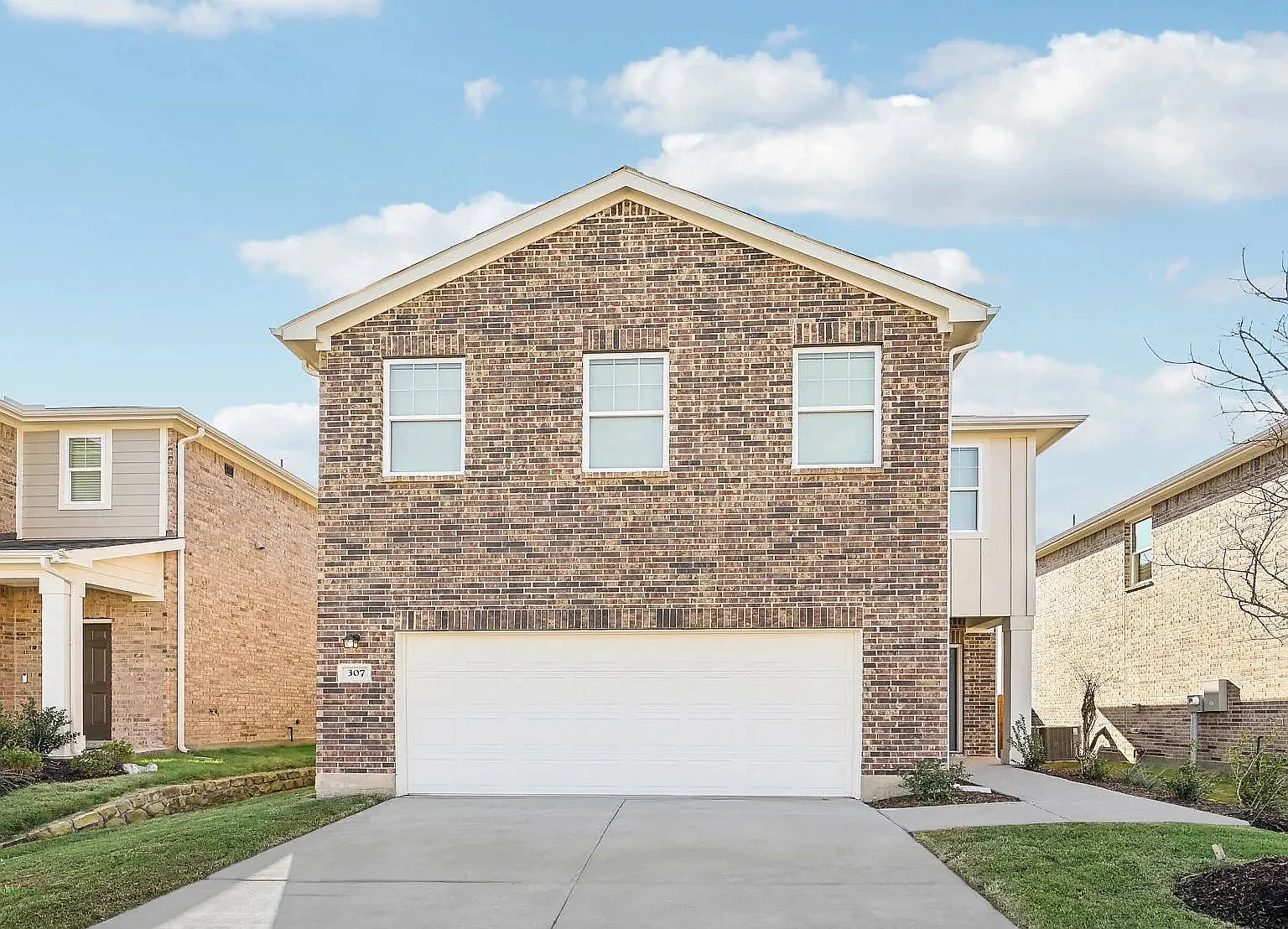 4 bed, 2182 sqft, $3,750 — Photo 2