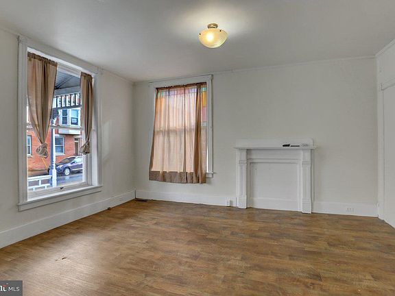 3rd image of 20 N Earl St
