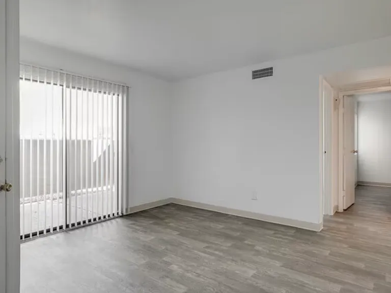 357 E Roeser Rd #28 — Photo 1