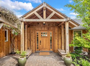 19350 Suncrest Dr, West Linn, OR 97068