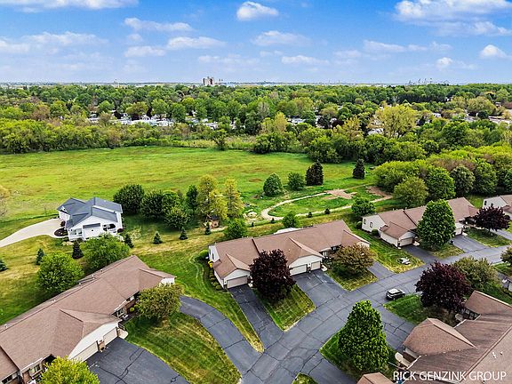 3rd image of 1793 Lakeview Dr