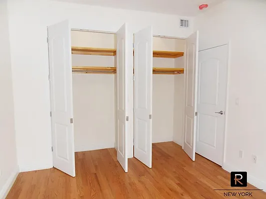 Rented by R New York | media 10