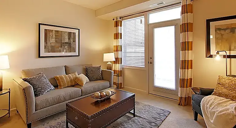Oakmont Village Apartments — Photo 1
