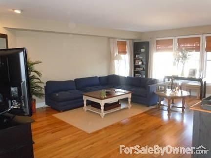 Great room w/ gas fireplace