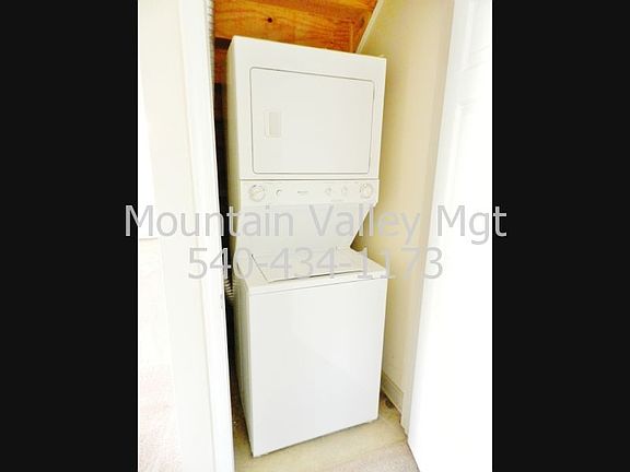 5th image of 1095 Robinhood Ct