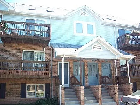 392 Pinewood Dr