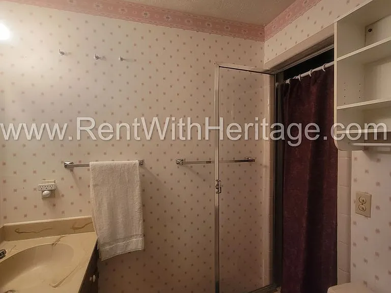 1050 Flamingo Dr — Photo 35