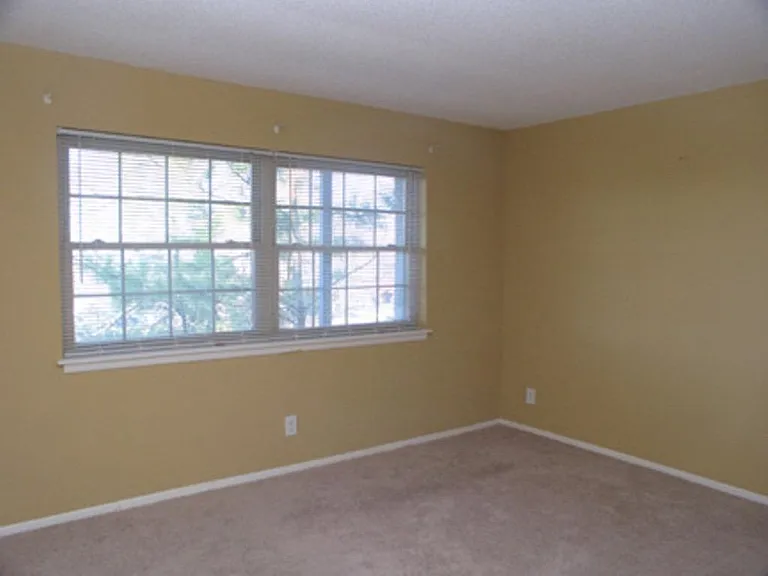 2912 Pawnee Ave — Photo 7