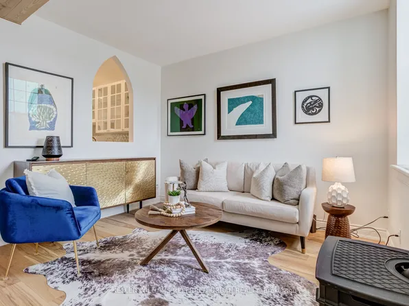 196 Arthur St N #1, Guelph, ON N1E 4V8