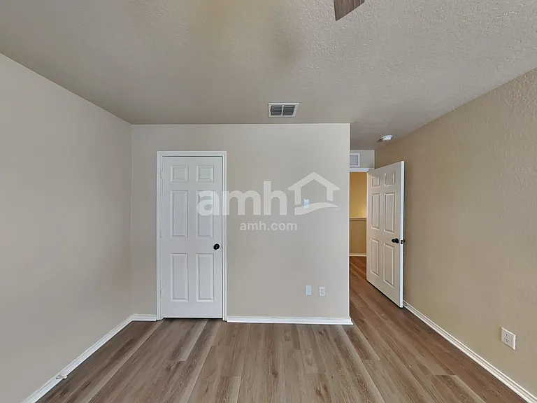 2967 Nicholas Cv — Photo 18