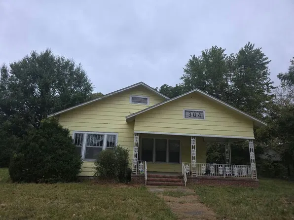 304 Calloway St, Hazel, KY 42049