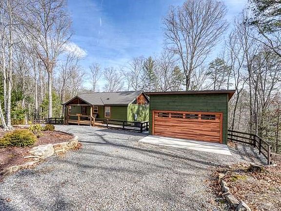 2nd image of 442 Hilltop Rd