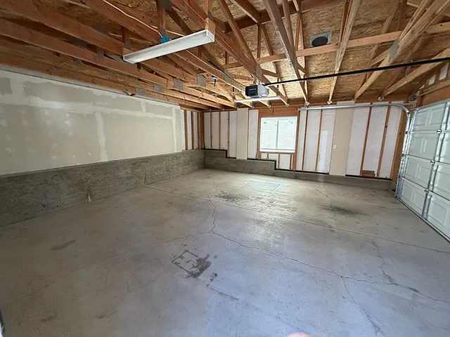 3 bed, 1222 sqft, $1,800 — Photo 2