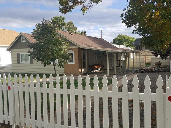 Large fenced yard with off-street parking