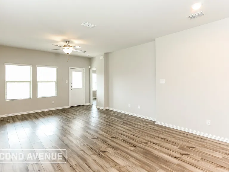 1431 Rolling Fox Dr — Photo 7