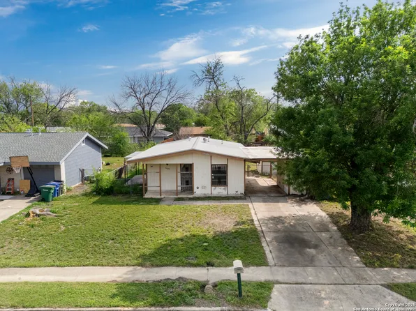5026 Village Lawn, San Antonio, TX 78218